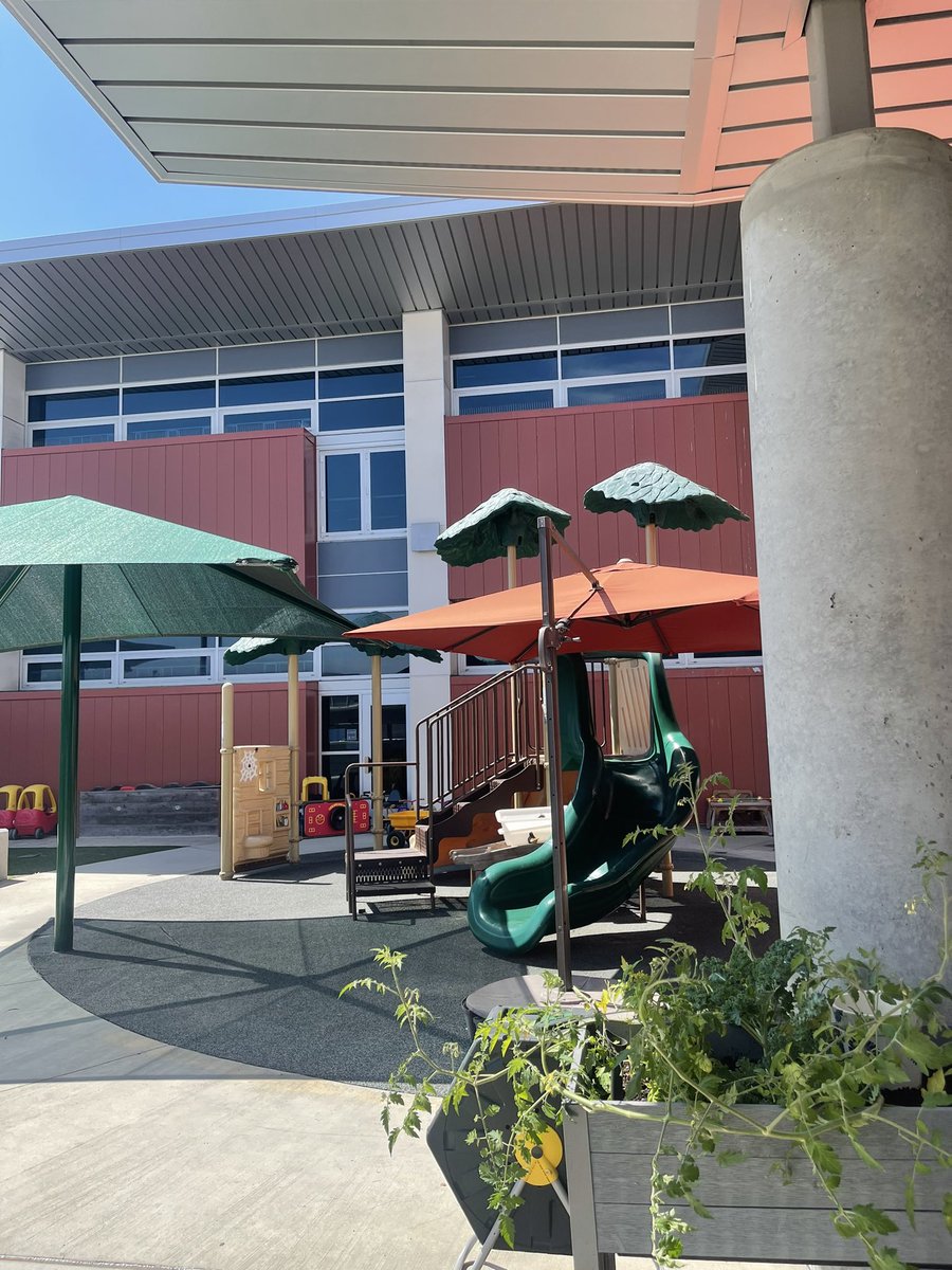 DrKingTina's tweet photo. Thank you, CE Mesa Campus for a wonderful Coffee & Chat event!!
I enjoyed spending time with you all and touring every part of our campus. My favorite part of the campus is the beautiful Child Development space.
☕️🍩
#CEMESA
#SDCCE https://t.co/FimHJ7QrS6