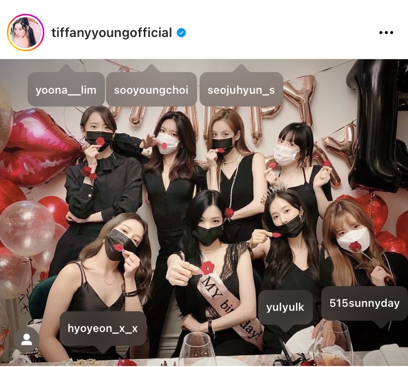 jessciel8's tweet photo. Funny story. I remember the time when Jessica got kicked out by snsd I was so angry I write a comment on Taeyeon ig saying why she kicked her out and got blocked.
(On the left my side acc, on the right my main 💀) I’m still blocked on this day 😭 https://t.co/argaf4lknt
