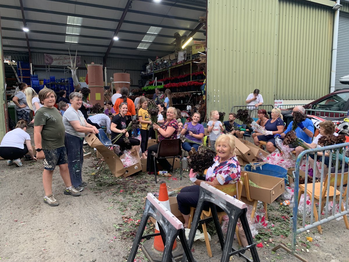 BattleofFlower's tweet photo. And so it begins... the first delivery of flowers this afternoon (Wed) and the teams are all ready - a long few days & night ahead for all the teams involved across the Island.... Jersey community at its very best #battleisback #jerseybattleofflowers #visitjerseyci https://t.co/e5cJYGssK8