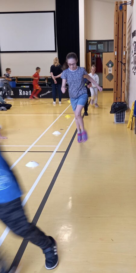 Food_Fun2022's tweet photo. Today @ Roseheyworth @Food_Fun2022 our fun kicked off with our own mini Commonwealth Games! It was great hearing the children supporting each other and cheering for everyone 👏🏻👏🏻 @foodandfunwales @WelshLGA https://t.co/R67ubkMbTf