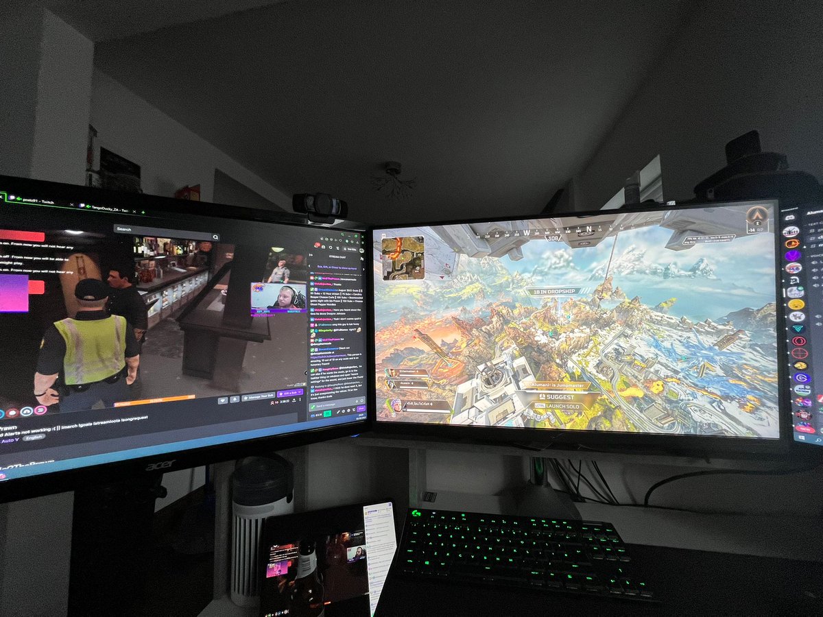 mcgtheprawn's tweet photo. And this is why I love my community!! Get pics of them watching me, while jamming themselves. This is the true backbone and MVP supporters!! https://t.co/grC4o2PgXv