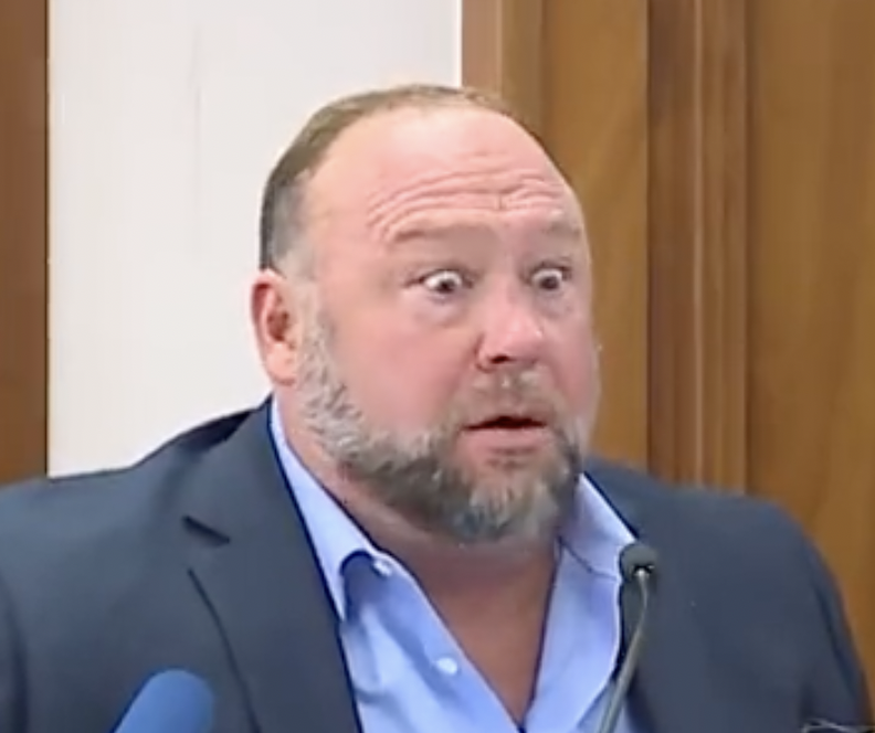 1/ THREAD: Body Language and Statement Analysis No. 4657: Alex Jones' Expression when he realizes his texts have been sent to Sandy Hook Families' Attorney. #BodyLanguageExpert #BodyLanguage #AlexJones #SandyHook #EmotionalIntelligence #BehaviorAnalysis