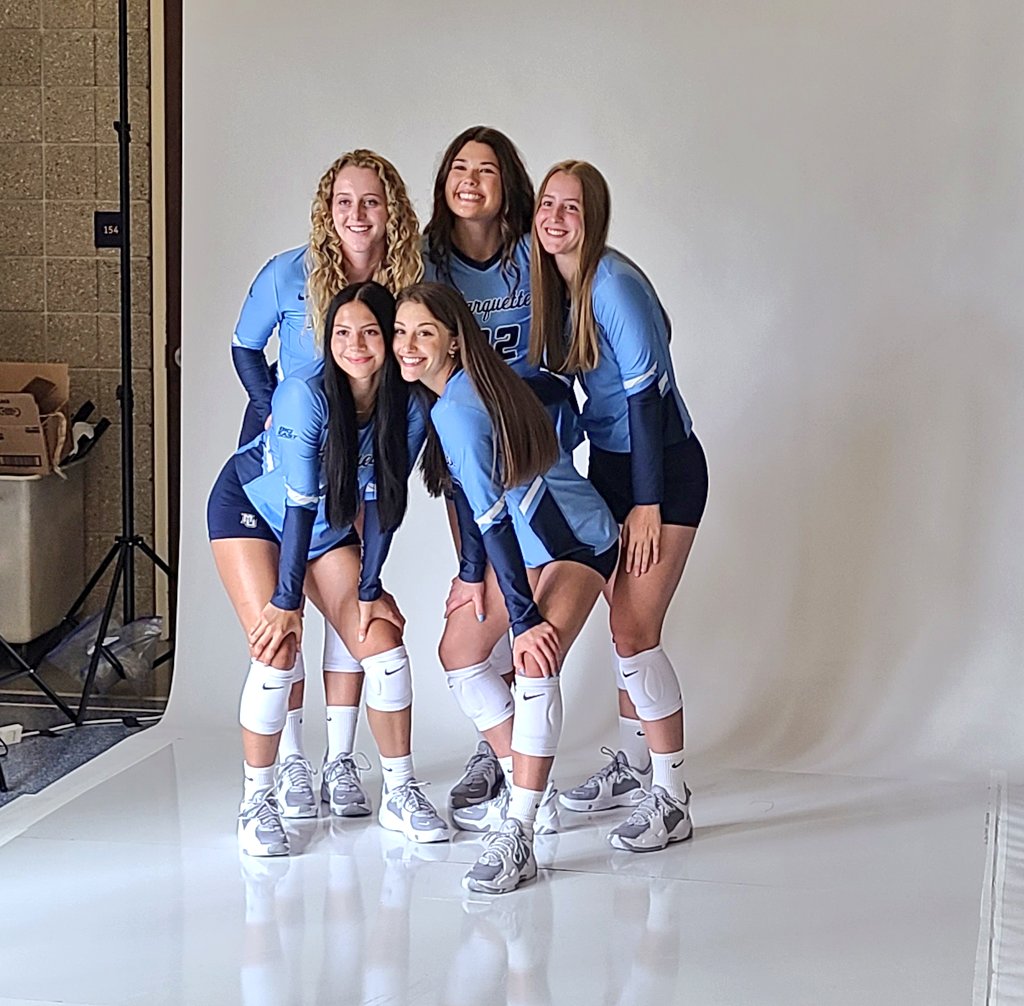 MarquetteVB's tweet photo. 😃📸 #WeAreMarquette https://t.co/EgVfWWRjX1