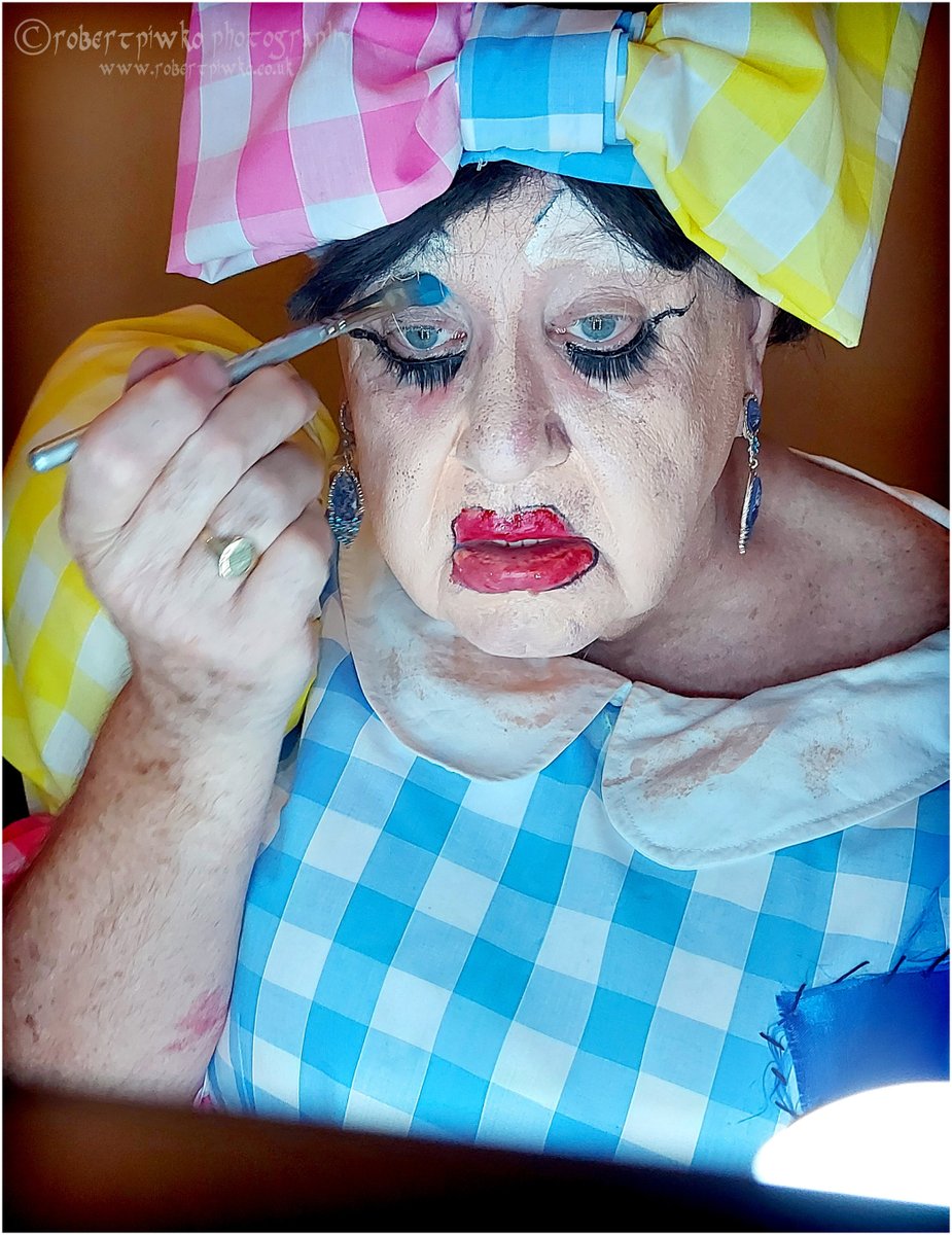 From Friday! TWINKLE by Phillip Meeks <a href="/edfringe/">Edinburgh Festival Fringe</a> #Edinburgh #Festival #Fringe 2022, with Robert Walsh as Harold Thropp. The play centers around an aging #pantomime dame reminiscing about days gone by and recounting a traumatic past, all the while planning a dark and sinister deed.