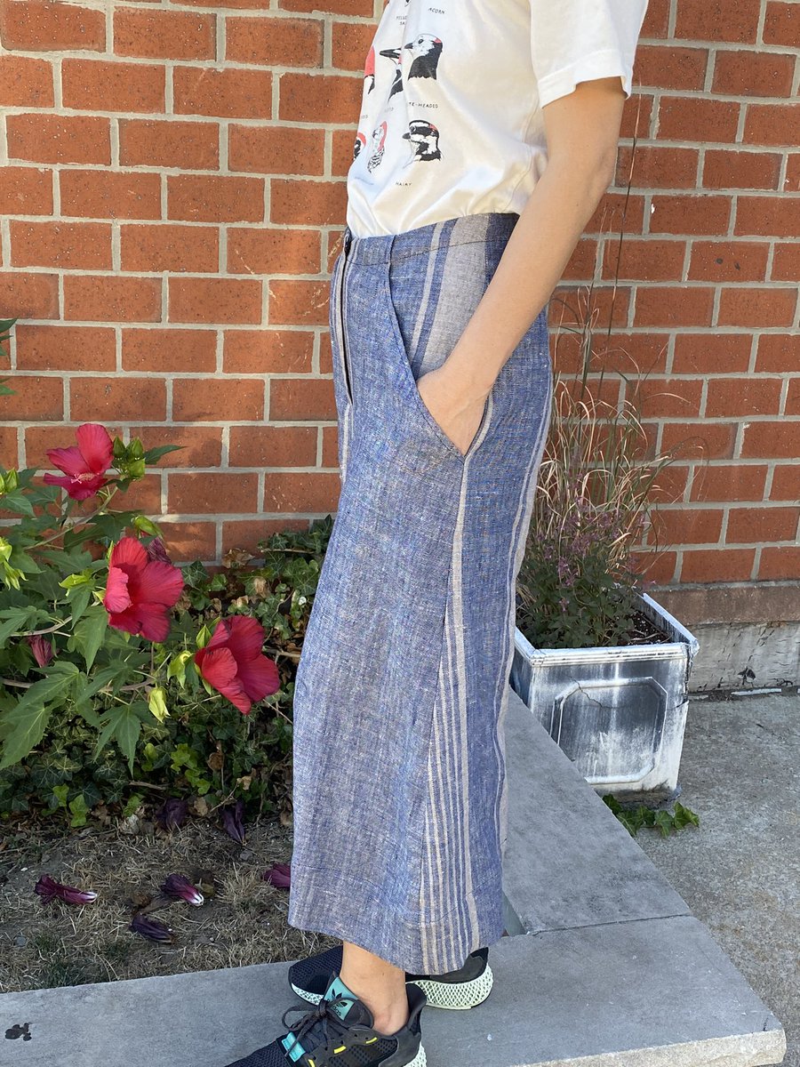 winkworthbklyn's tweet photo. Angie!!
Reluctant and fantastic model with her new pair of linen stripey gauchos-
@birdcollective
Check out her birding t-shirt, lots of birding goods available over on her IG!
#linen #linenstripe #linenstripey #linengauchos #singular #bluelinen
DM me if you want a pair- $175 https://t.co/tWU6iZttZf