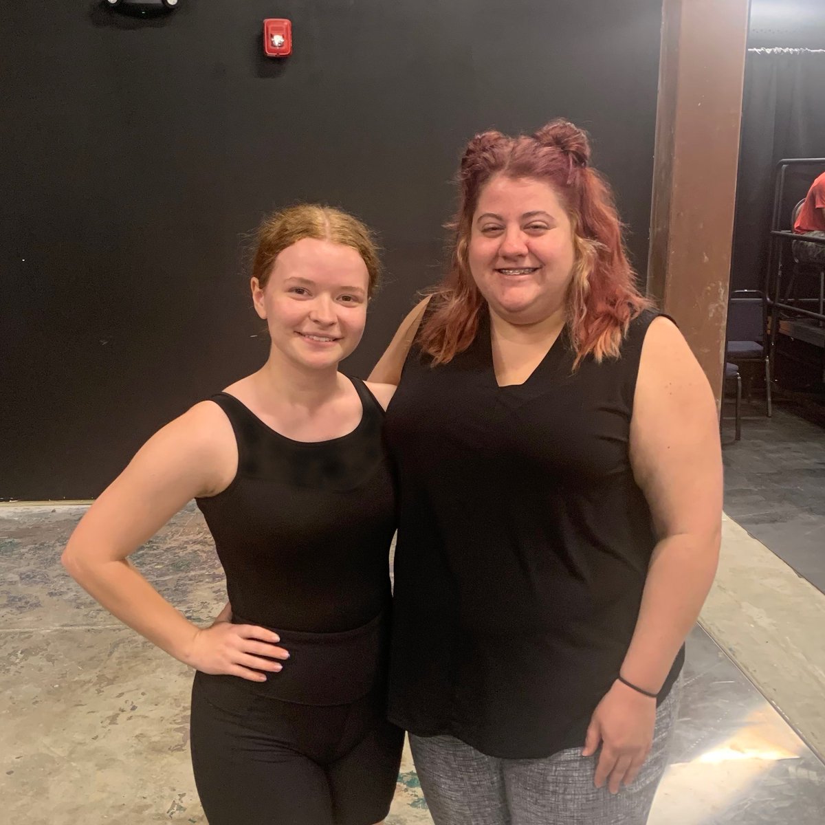 GravesCo's tweet photo. SUMMER SHOUTOUT!!
Shelby Leonard, incoming senior and musical theater student, studied at DanceMHT for a summer dance intensive. She studied classical ballet and jazz. We are so proud of your dedication to your craft, Shelby!  #GDTBAE https://t.co/kxdWKITR8N