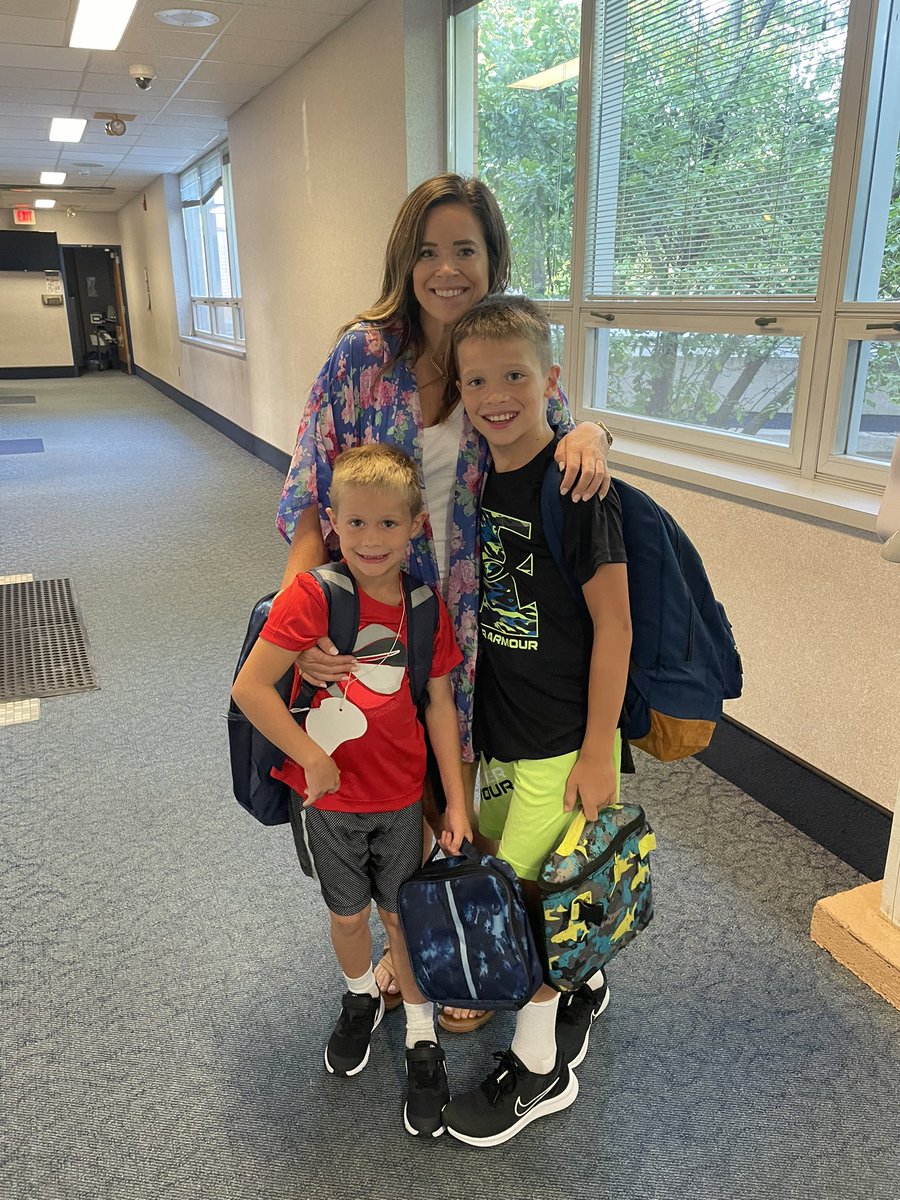 Mrs_SJones3's tweet photo. Love having both my boys with me this year!It sure does make it easier going back to school when you know that your kids are well cared for with the best staff ever! @FESTigersHSE #FESTigers #lovefirstteachsecond @HSESchools #kindergarten #fourthgrade https://t.co/qgB8AKIOPU