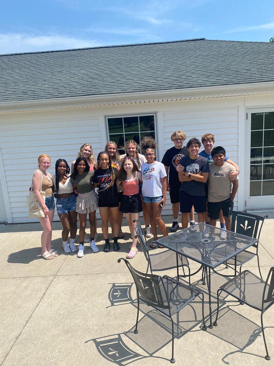 JHS Student Gov picnic 🧺 prepping for 2023-2024 School Year - thank you SG leadership! ⁦<a href="/JHSVIKINGS/">#JacksonHighVikings</a>⁩ ⁦<a href="/jpsvikings/">#JPSVIKINGS</a>⁩ ⁦<a href="/mrs_pierce1/">MPierce</a>⁩