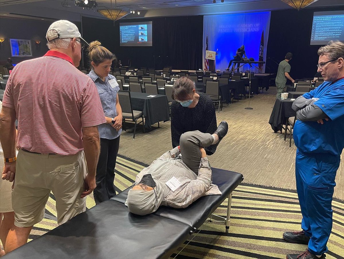 NYITCOMAR's tweet photo. Dr. Brianne Wehner, asst prof of osteopathic manipulative medicine, is leading a session called “OMM for MDs” at the Arkansas Academy of Family Physicians conference in Little Rock this afternoon. Thanks to SD Makayla Lund for helping out! #arafp @AOAforDOs @AACOMmunities https://t.co/uZo56QSv6V