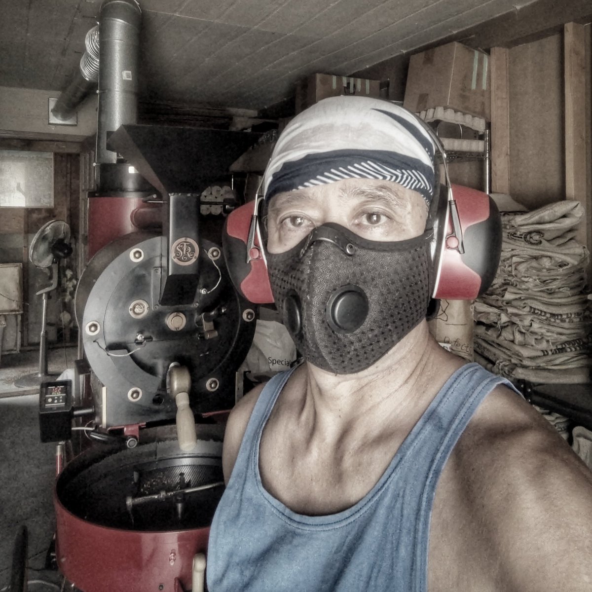 ScottSugawara's tweet photo. Summer-monsoonal-heat-coffee-roasting OOTD ---> https://t.co/5PyHcGEvSl