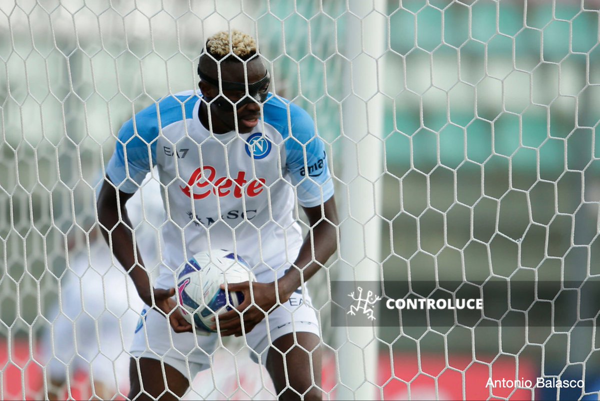 AgControluce's tweet image. #Italy
#SSCNapoli's #VictorOsimhen celebrates after scoring autogoal of Girona's David Lopez during friendly match SSC #Napoli vs #Girona at the SSC Napoli's 2022-23 pre-season training camp in #CasteldiSangro August 03, 2022.

📷 @AntonioBalasco #controluceagency