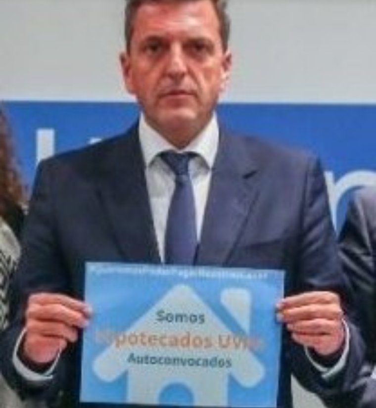 DanielaFunez17's tweet photo. 550.000 FLIAS QUEREMOS LA #EliminacionUva 
CUMPLAN CON EL PUEBLO LABURANTE Q NO LLEGA FIN DE MES.
@AliAparicioOK @SergioMassa @alferdez @sbatakis @MalenaMassa @SebasGalmarini 
@CarlosHeller 
@BCRAusuarios 
#HipotecadosUVA 
#AutomotorUVA
#SolucionUVA https://t.co/7txsQakJzS