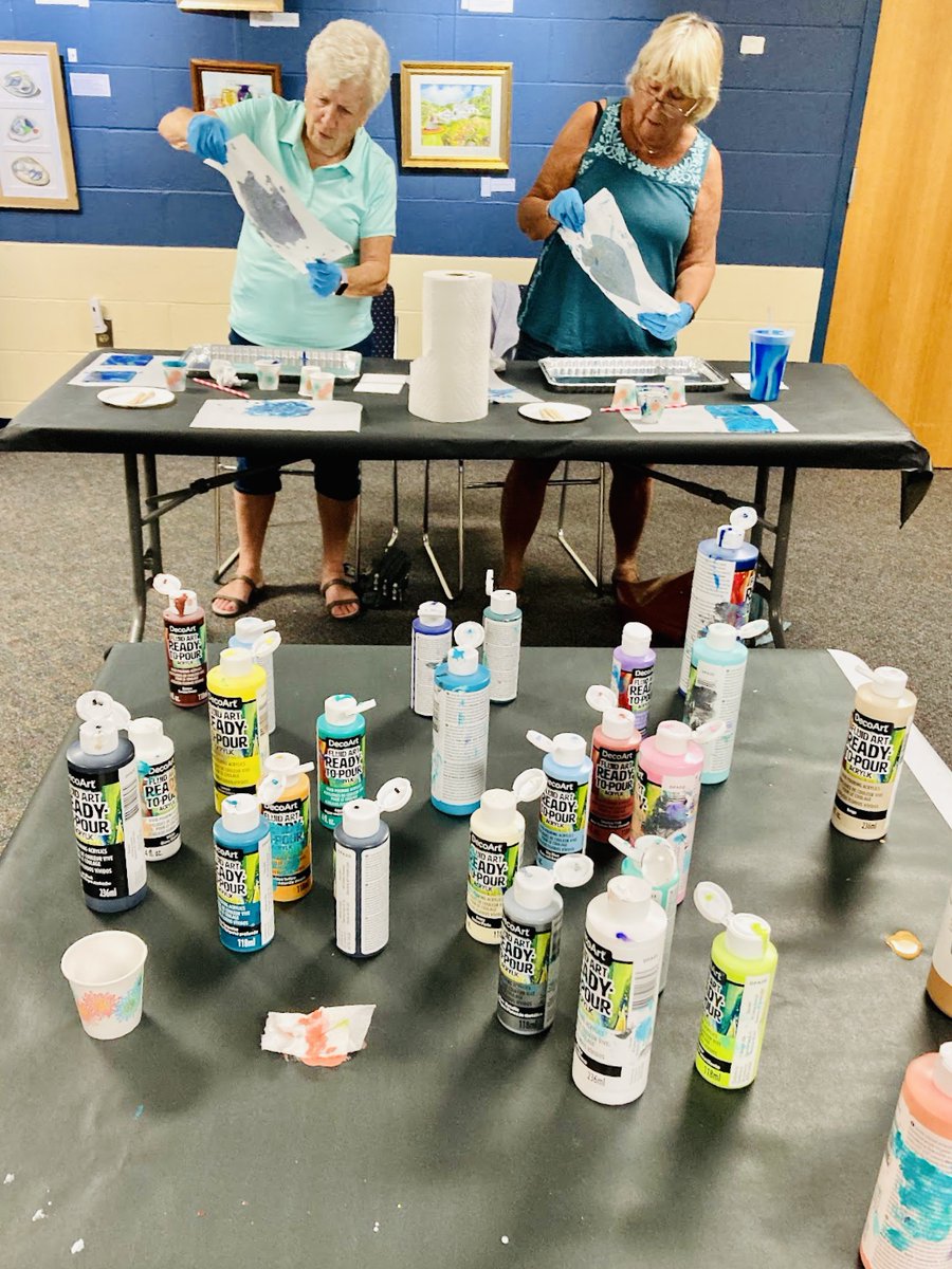 Hampton NH Library tweet media