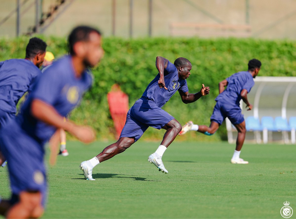 Evening session 💛 https://t.co/LyAMzze9RK