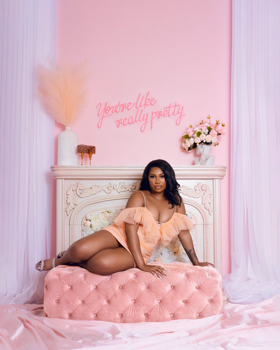 SammyXSky's tweet photo. Pretty In Pink 🎀

Photographer: @SammyXSky 
Creative Director: @SammyXSky 
Set Stylist: @SammyXSky 

Client: Savannah https://t.co/9QIf8VDgoY