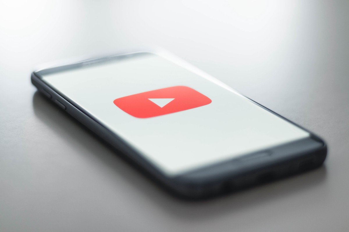 adhocglobal's tweet photo. 11 Youtube Channels You Should Be Watching for UX Content: Photo by Christian Wiediger

With many new UX Designers coming into the industry hungry for new knowledge and understanding of the craft, I wanted to put together a list of 10 youtube channels… https://t.co/NiwelyMCbF https://t.co/8oM3ud5Prr