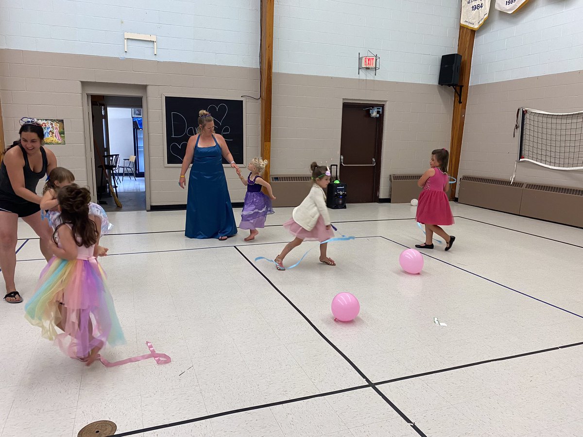 abbey_sask's tweet photo. Today Princesses and Princes walked the red carpet for the Princess Ball! We painted our nails, did tattoos, played kiss the frog, danced, had a tea party, played musical thrones, and more. Lots of fun was had at the Princess Ball!
#princessparty #princessball #prettyinpink https://t.co/0MGD6cZx1t