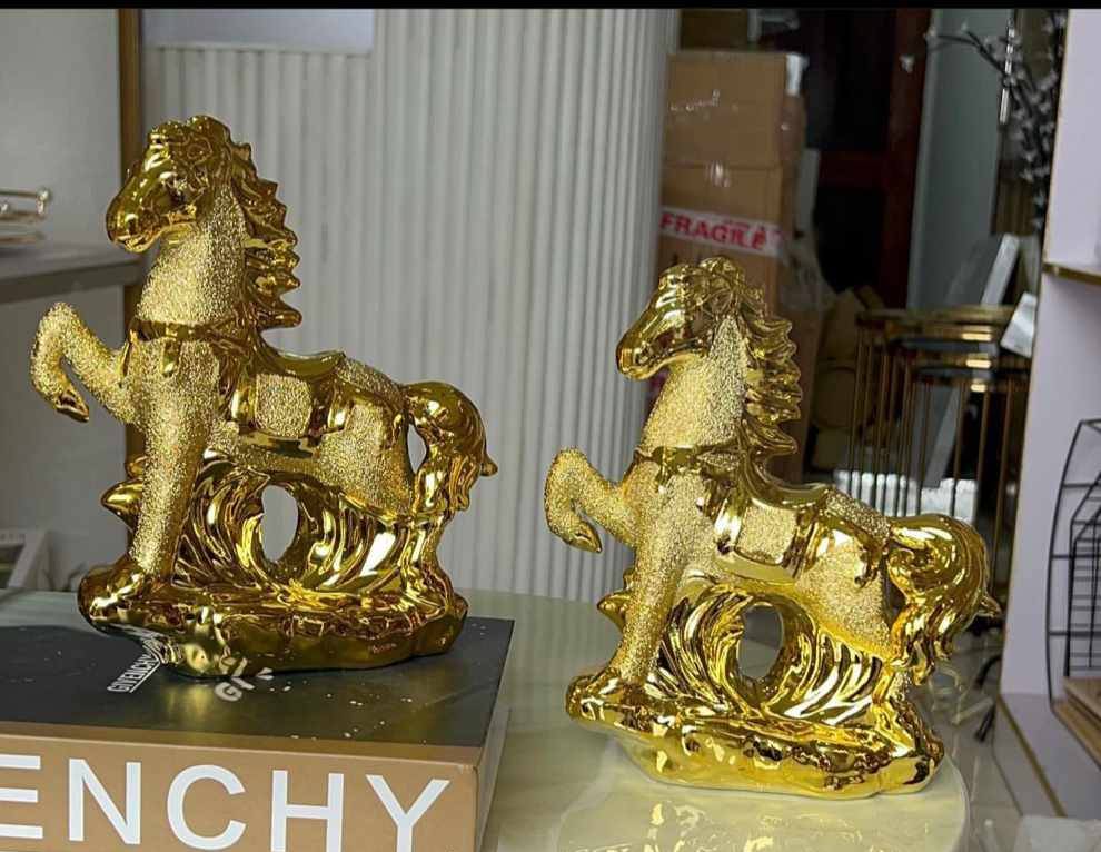 Horse ornament available as seen ,Unique decor piece ….price:15,000 each
<a href="/kicks_storeNG/">I sell sneakers 👟 𓃵🤝🏾</a> 
<a href="/raycypherSf/">𐌁𐌀𐌃𐌂𐋅𐌉𐌋𐌃 👾</a> 
<a href="/korty_EO/">wasiu</a>