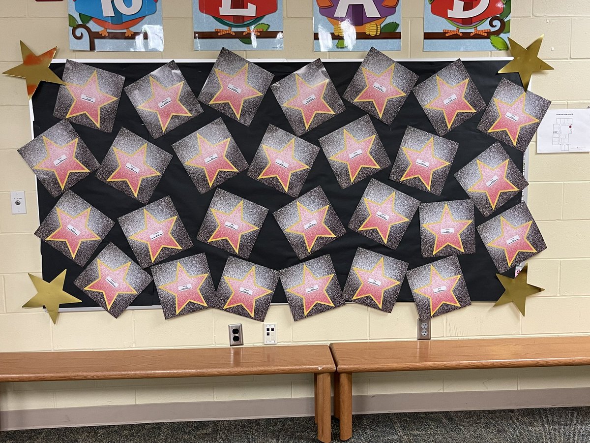 MichelleVidalAP's tweet photo. We celebrated our teachers yesterday and welcomed them back with some well deserved love!!! It’s going to be a great year!!!  #wleowls #WLEBelieves #wyndhamlakeses https://t.co/MFyiQhHU0P