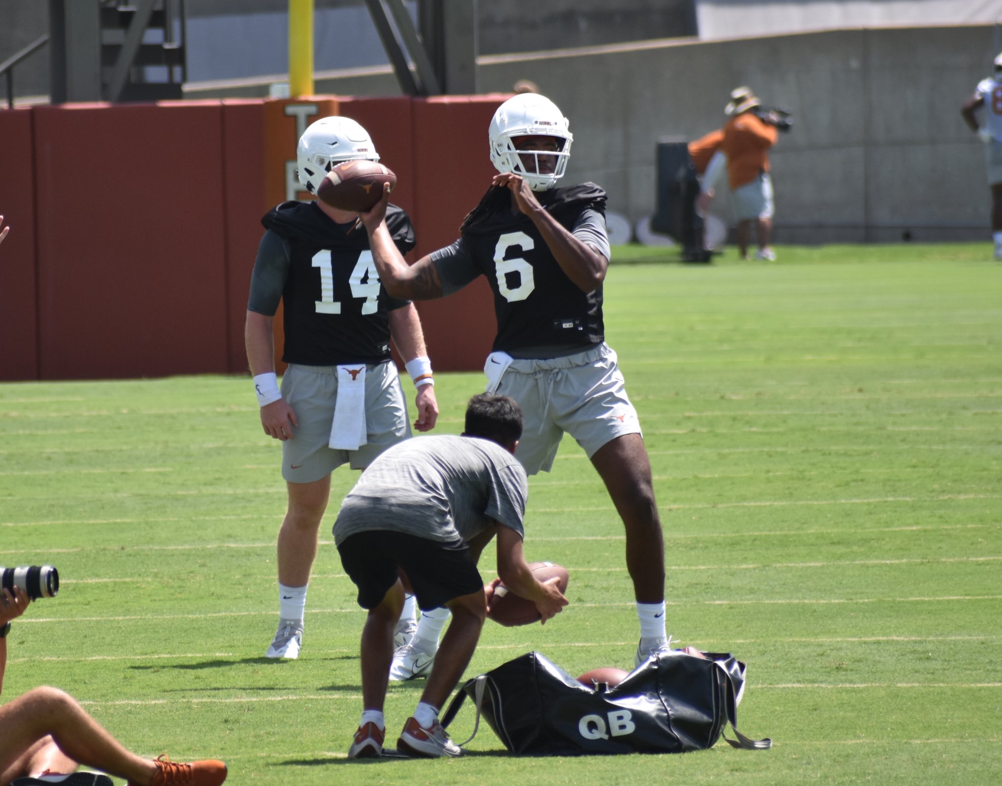 FZRPDwKWAAoSS1k?format=jpg&name=large