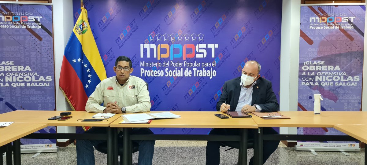 torrealbaf's tweet photo. En un intercambio fraterno junto al Ministro @IMVillarroel1 recibimos los planteamientos de la Clase Obrera del @Minhvi_Oficial, acordando crear una mesa técnica para buscar soluciones concretas a las situaciones planteadas. 

#VivaElTricolorNacional @NicolasMaduro https://t.co/Pf0uuZbQwk