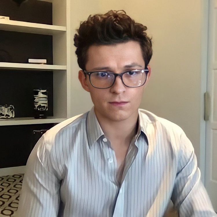 Tom Holland .
