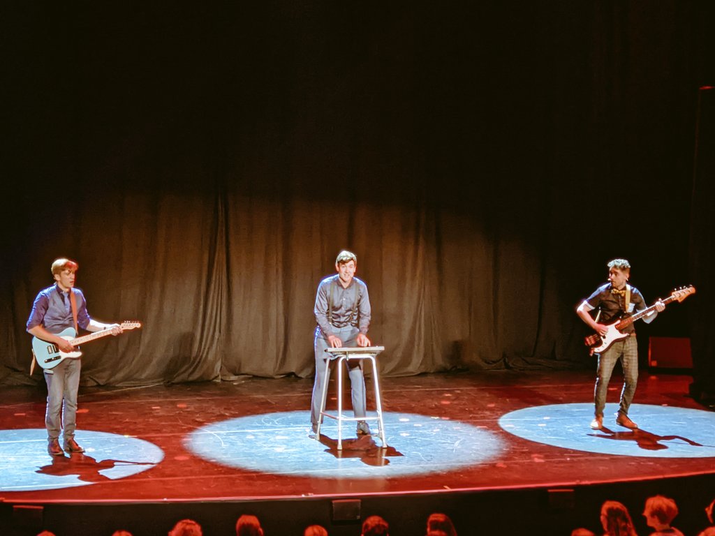 Cheeseplant's tweet photo. Another #edfringe recommendation from me. 
Go see the wonderful @FoilArmsAndHog at @FollowTheCow . 
They kept me entertained online during lockdown and were just as funny tonight. ⭐⭐⭐⭐⭐

#EdFringe2022 #EdFringe22 #underbelly #EdinburghFringe #edinburghfestival #edinburgh https://t.co/7agwLMKYfj