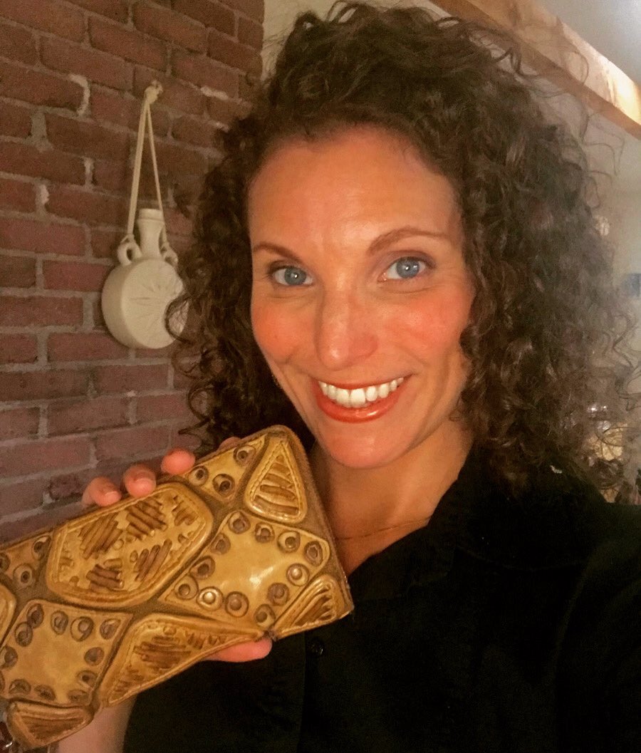 HistoryAtPlay's tweet photo. NEW #FAVORITE STORE ALERT ! Got this #beautiful #KEAAN #genuineleather #wallet from #TermaGoods , next to @NorfolkCounty District Court, where #DeborahSampson petitioned for her #military #pension .
#unique #gifts #dedhamma #dedhamsquare #shopping #retailtherapy @DedhamPatch https://t.co/8ALtzK0SVq