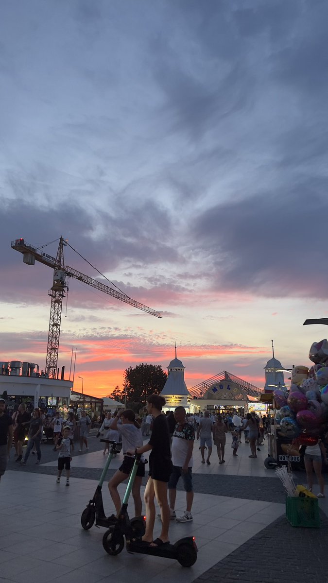 art_ur74's tweet image. #viewsoniccolor #view #summertime