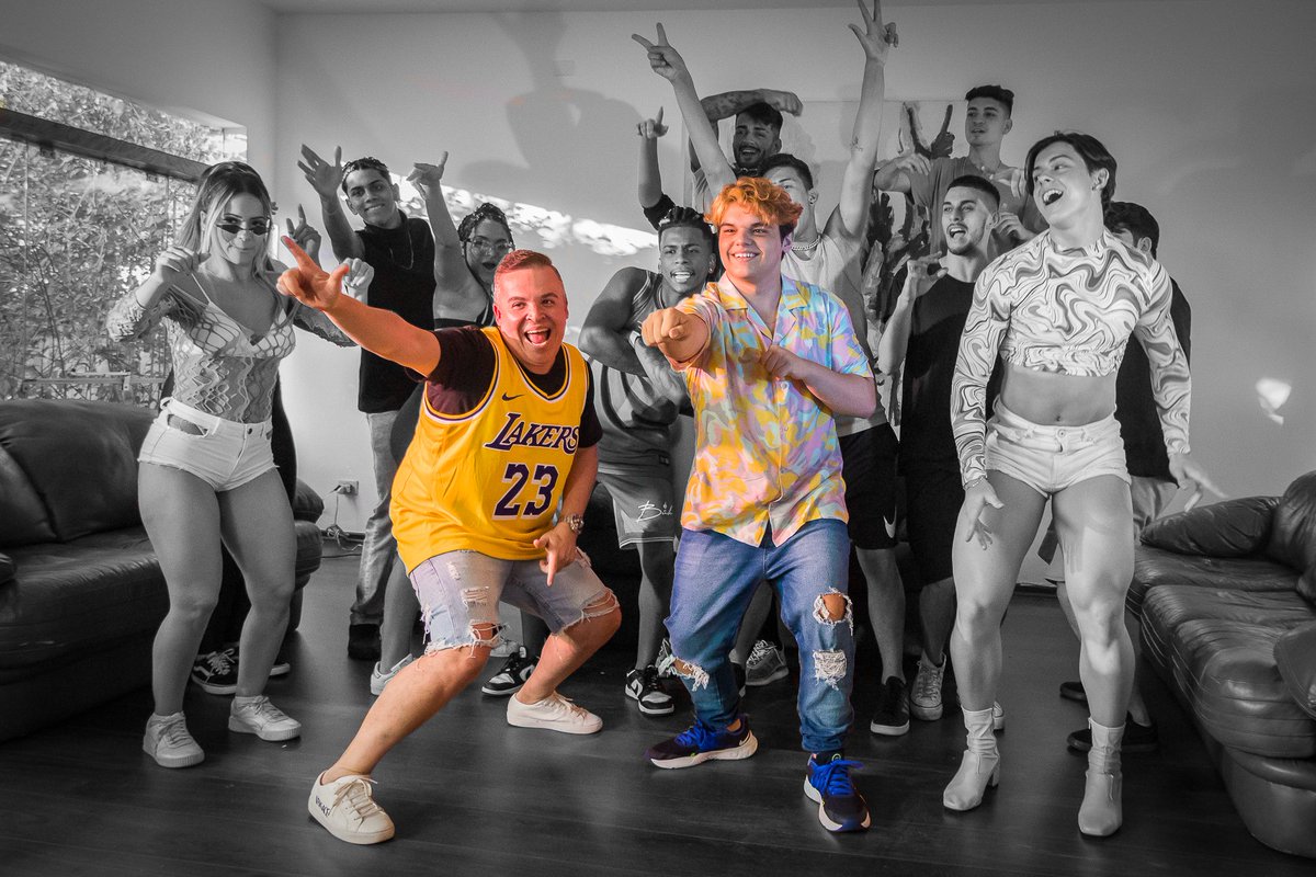 antoniomarcosi's tweet photo. Revoadinha 6 / Coração com as mãos. (Felipe Bennett e Dj Batata).
Em todas as plataformas digitais.
É Hit...
Exqueceee...
#fipebennett #djbatata #revoadinha6 #coracaocomasmaos
#hit
#popfunk
#Spotify https://t.co/Rx93Qb6xXR