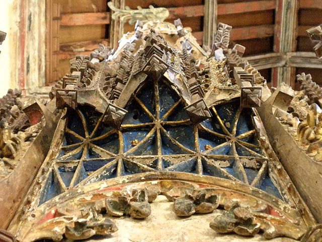 SarahBlick3's tweet photo. Medieval #FontCovers structure was simple, but their detail was an ornamental puzzle to be investigated &amp; confused by w syncopated visual rhythm, parts rising from different heights (like music &amp; literature) distinct motifs layered on one another. Details from Ufford, Suffolk https://t.co/HKxZkA4l7u