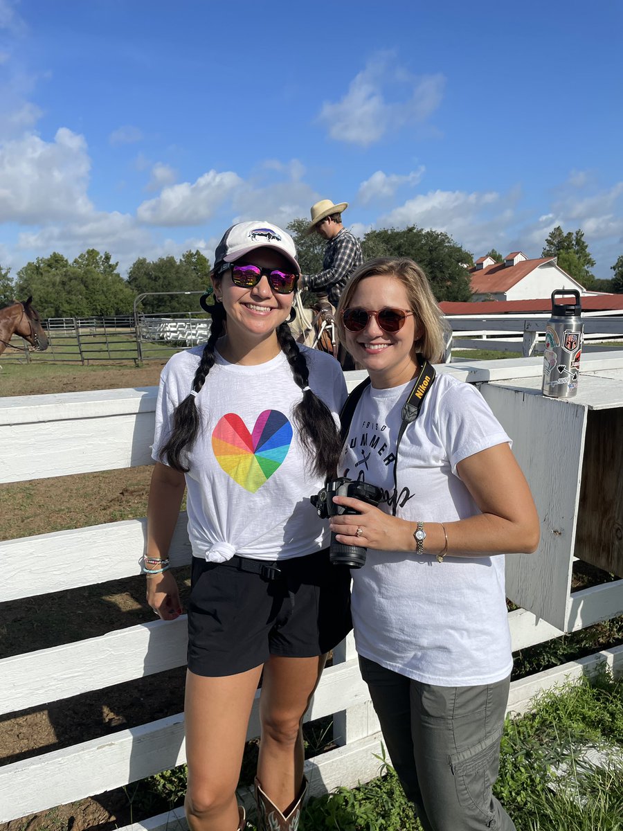 MrsSmithASE_ART's tweet photo. Horses, chickens and longhorns, oh my! Awesome day spent with my art partner @MrsLev_ASE_Art and fellow district art teachers at George Ranch Historical Park! #artpd #collaboration #elementaryart @FBISDvisualart @DonnaWhisonant @FBISDFineArts https://t.co/UEmuen9Ln9