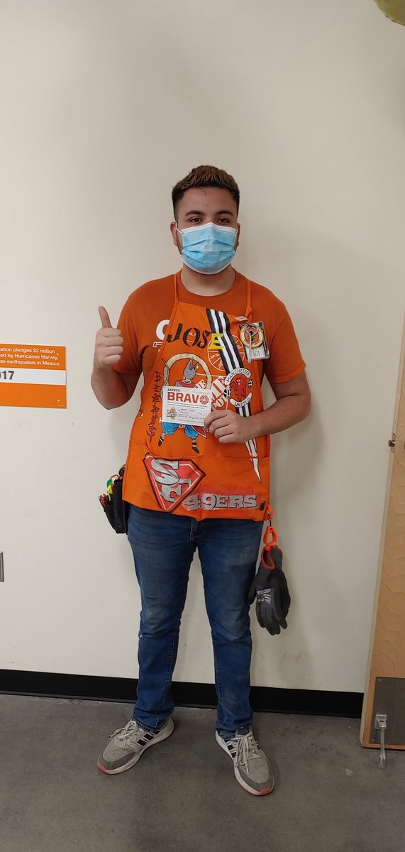 Beast66615's tweet photo. Jesus &amp; Jose working safely, perfectly showing how a TEAM LIFT works. @InFocus8523 @OscarM_8523 @mari_fino @_Nanaa21 @Yolanda_8523 @DC_Falcon https://t.co/tmKTeCDqHl