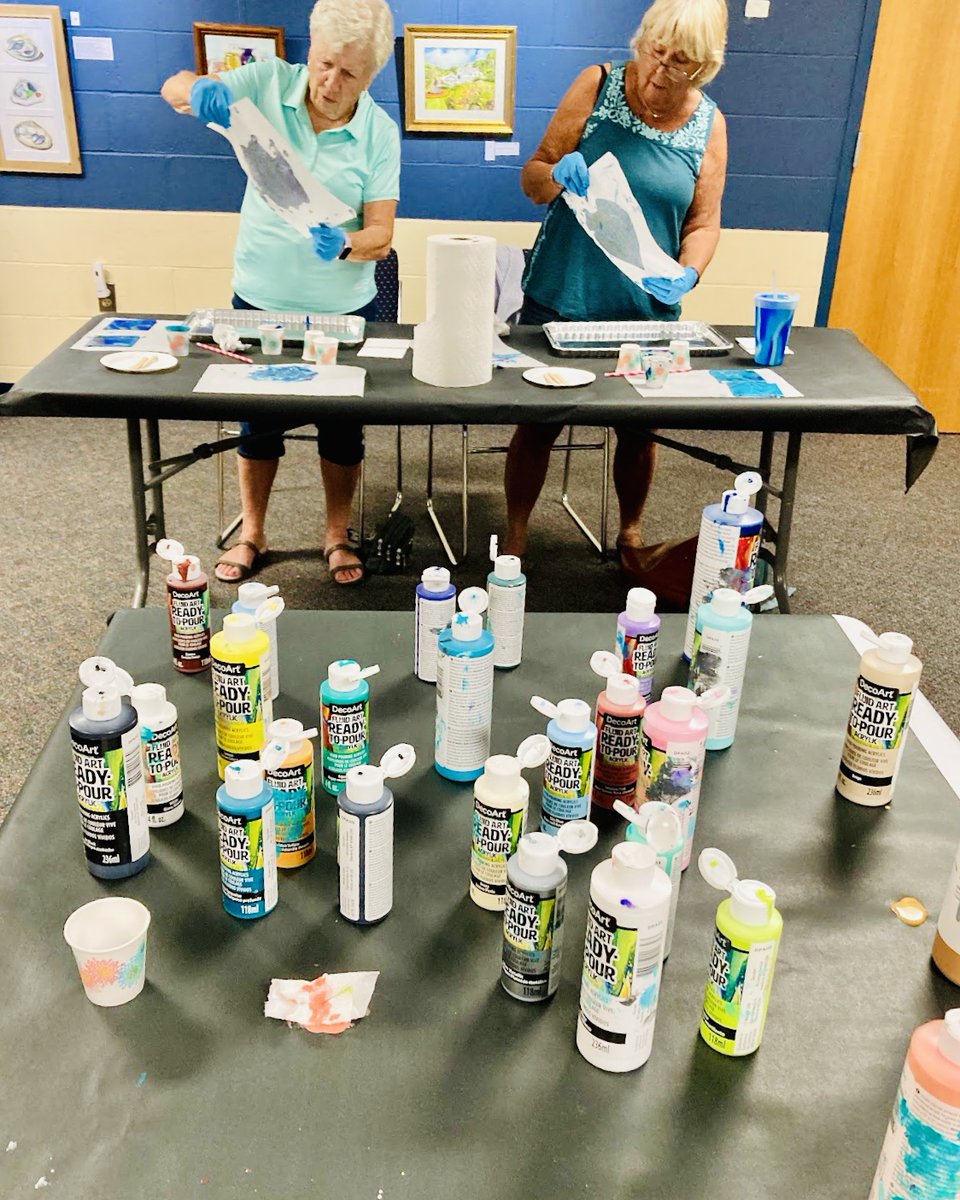 Hampton NH Library tweet media