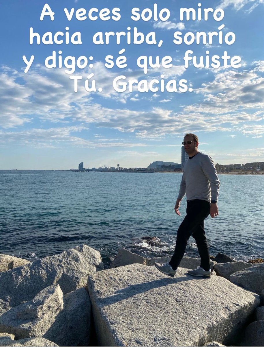 Vbborrell's tweet photo. 13 años. 
Y te echamos todos tanto de menos…
Pero ahora ya puedo mirar al cielo y sonreír, porque tantas y tantas veces pienso “fuiste TÚ”!
No te olvidamos. Todo lo contrario, cada día que pasa estas más viva y más presente que nunca entre todos nosotros.
Te queremos, mamy! https://t.co/qe1tBFZ7fW