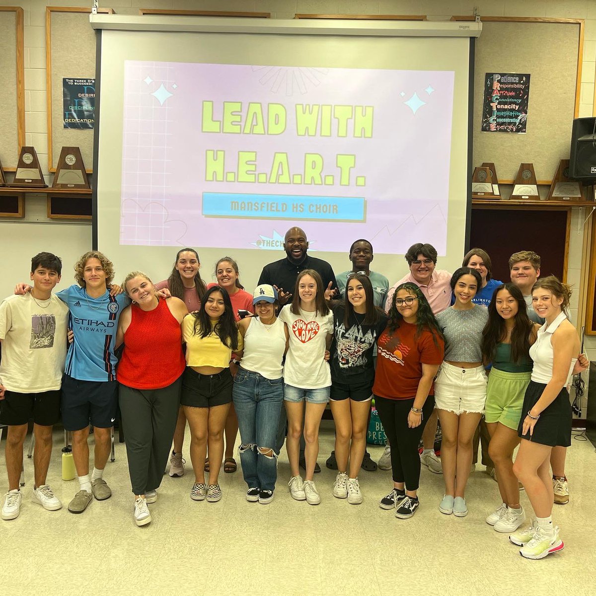 thechoirguy_'s tweet photo. I had a BLAST leading the incredible student leaders of @mansfieldisd through a high-energy, high-impact morning of leadership and team building! 

This year is all about leading with H.E.A.R.T and these student leaders are ready to do just that! 🎵🔥 https://t.co/V32kyxGedT