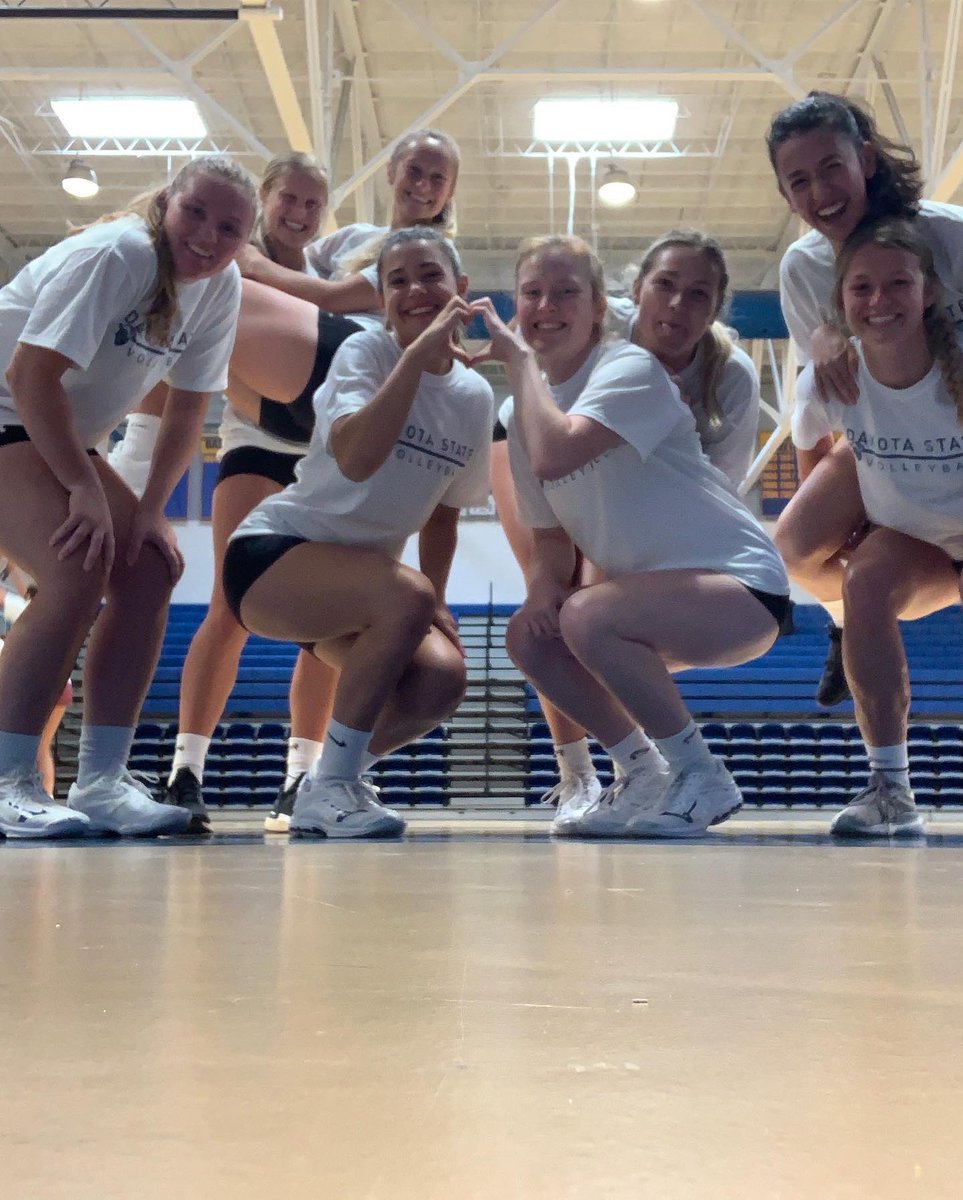 volleyball_dsu's tweet photo. 💙Fall Camp 2022 has officially started for Returners/Upperclassmen! 💙Today we completed our vertical testing, had supper, which was put on by Jeff Dittman, and had a team practice! 🍝
We are all so excited to be back in the gym! 💙🏐🤍
#TrojanVB #WeAreDSU #FallCamp #TGOD⚔️ https://t.co/Fpl7jS3rag