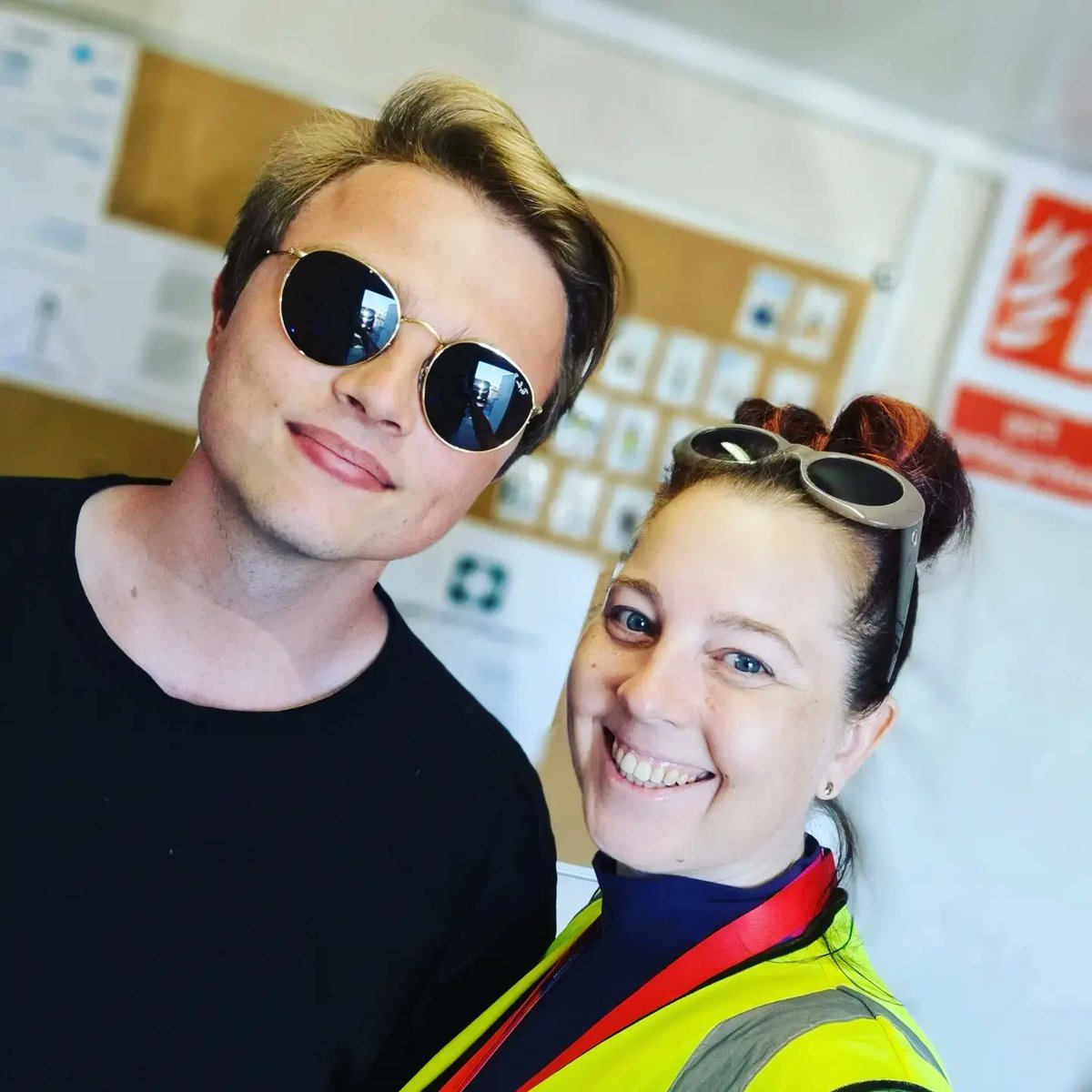 emmaaJ2H's tweet photo. Volunteer Shift No.23 - Last one with this one bossing me around! 🤣
It's been a laugh! Good luck with all you do @lukecapay 🤩🍀
.
It's so lovely being there with @chloe_susan_richards 😀 &amp; not long to go! 💕
#birminghamcommonwealthgames
#B2022 
#birminghamcg22
@birminghamcg22 https://t.co/JNZivyvOcz