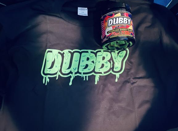 The_Swop's tweet photo. Thank you @DubbyEnergy for the supplies! Can't wait to feel the energy!  We received the Dragonade blend! 🔥

Going to rock this shirt on stream tonight! 
#Energy #drinks #twitchstreamer https://t.co/h8wITjp1jz