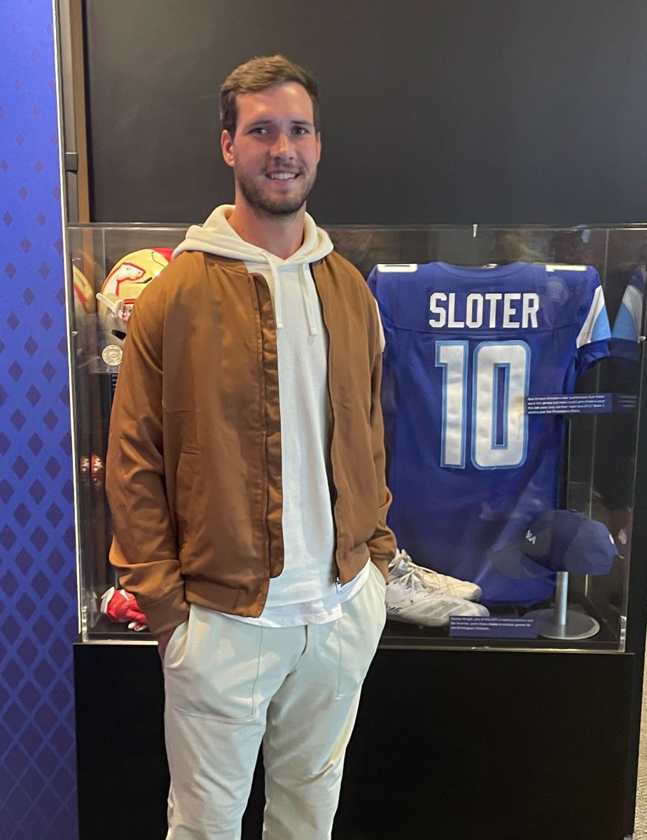 UFLBreakers's tweet photo. Guess who's back! ๐คฉ๐ @KyleSloter left Canton as a Breaker but is BACK as a Jaguar๐
Good luck tomorrow, Kyle! https://t.co/yTUbCfWwSl