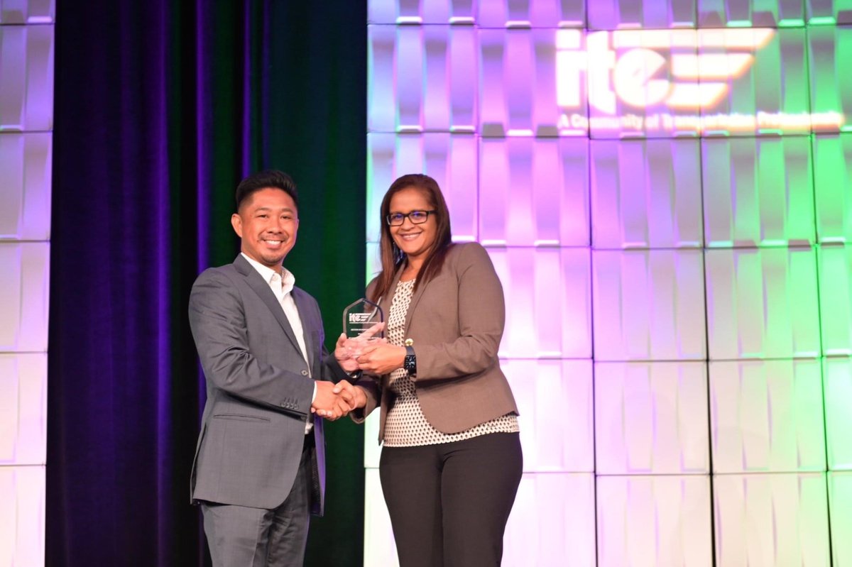 SoCal_ITE's tweet photo. At the ITE International Annual Meeting, our section was awarded with the Section Momentum Award. This award would not have been possible without our board, members, and sponsors so thank you for the continued support and hard work.
#ite #itesocal https://t.co/thcGWD6Qpf