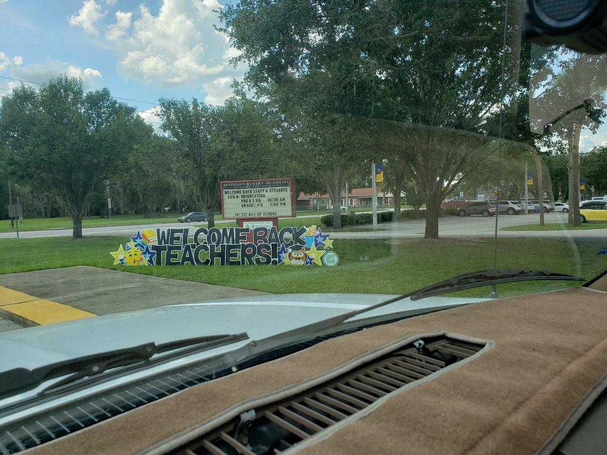 TeachingFutureLeaders tweet media