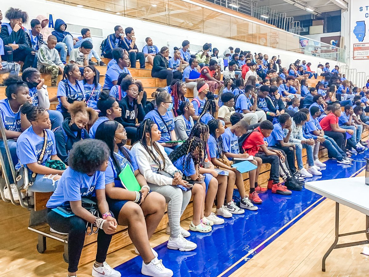 HCHawkEye's tweet photo. Day 2 Freshman Orientation! Our newest Hillcrest Hawks #classof2026 enjoyed a “Follow your Dream” presentation and student-led presentation today. GO HAWKS! #hillcresthawkpride https://t.co/d6anmBP8yp
