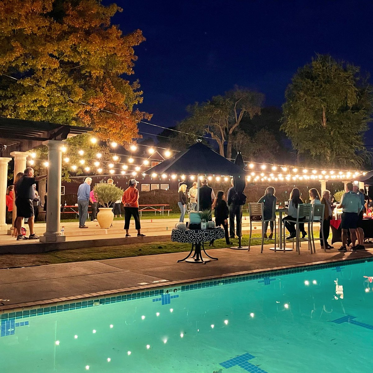 Our Fall Bocce League starts up in two weeks! We’re still looking for a few more teams on Tuesday nights so grab a couple pals and have a great experience this fall season at the Club. 

Please email trey@contracostacc.org by Friday to sign up as a team or as an individual(s).