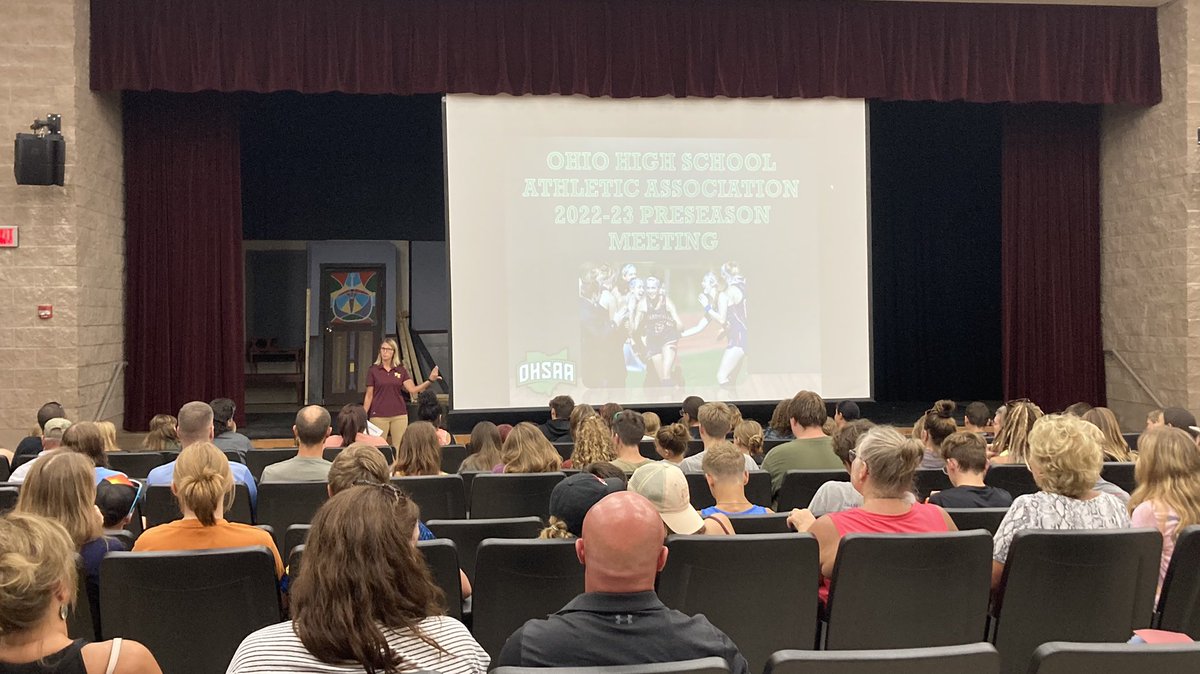 FH_Highschool's tweet photo. @stephevans81 has a full house for tonight’s OHSAA student-athlete preseason meeting. It’s great to have kids back in the building! https://t.co/BgiiyCVSwd