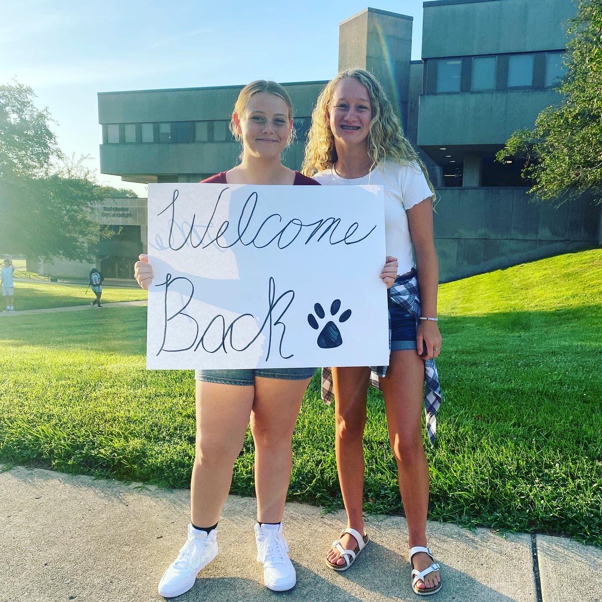 Love the tradition <a href="/bmspawsquad/">BMS Paw Squad</a> started a few years back to welcome our Bulldogs back to BMS! Even better that we finally got to do it again this year! Let’s make this an awesome year, y’all!