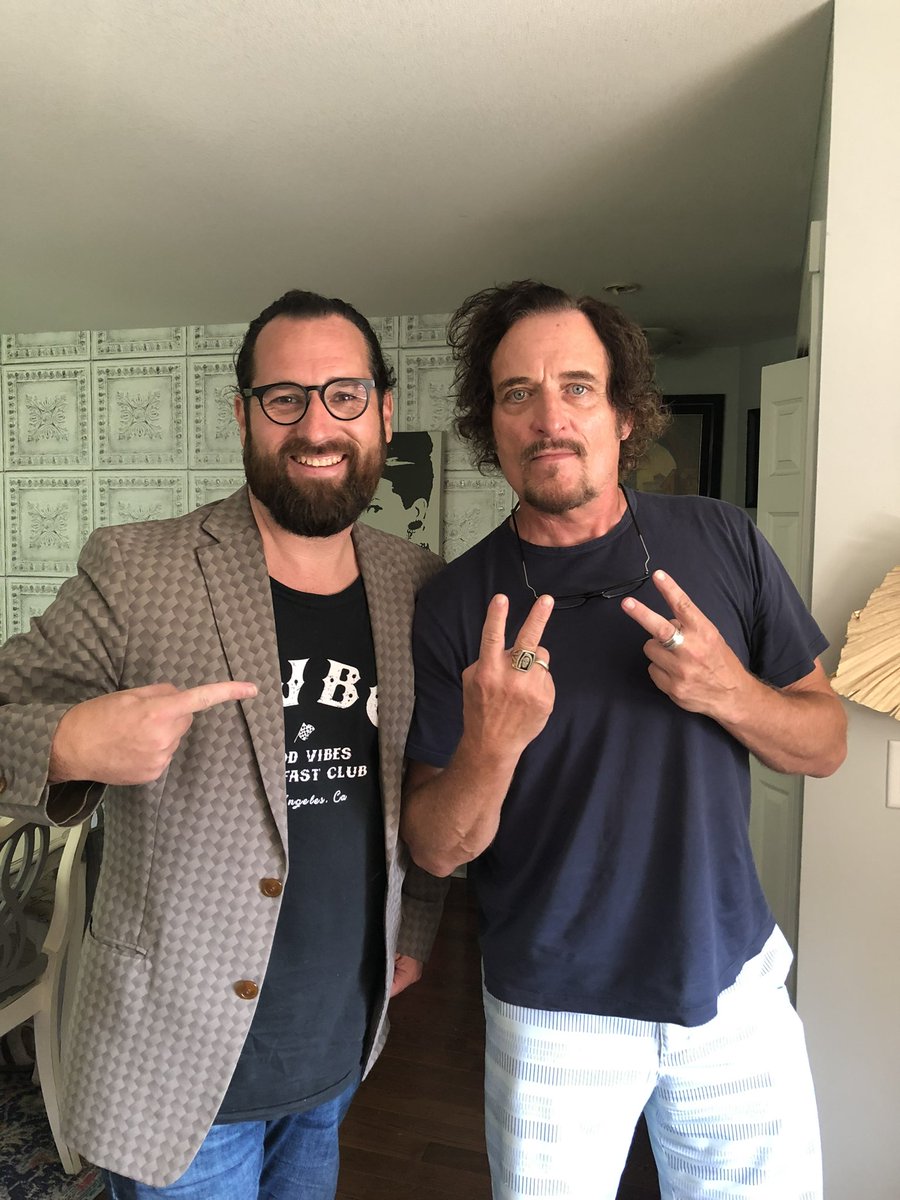 hechangedit's tweet image. You’re not gonna believe who came to visit @Shazamike for an upcoming heCast!! Podcast dropping in a couple of weeks but we are too excited not to share… thank you so much for visiting and being so open @KimFCoates 🙏🙌

#canadianlegend #mensmentalhealth