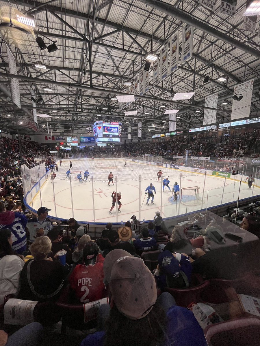 The 2022 Boots and Hearts Barn Burner Charity Game has sold out the Sadlon Arena! 🎉🏒