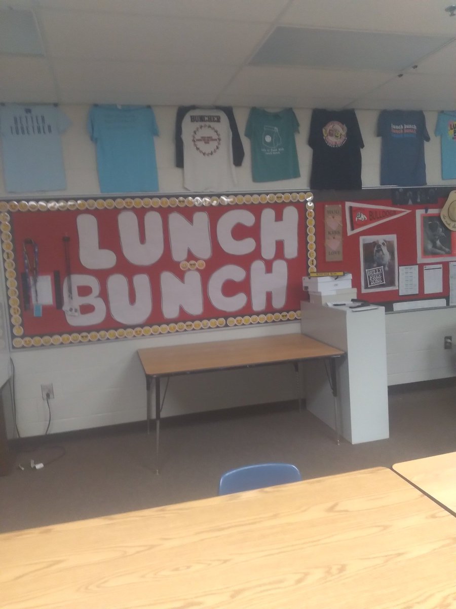 MorganS01064600's tweet photo. I have so much fun at my first day of school at @NorthGwinnett high school. Here are some of the photos I took from my home room. More are coming. https://t.co/8kNH0dg90W