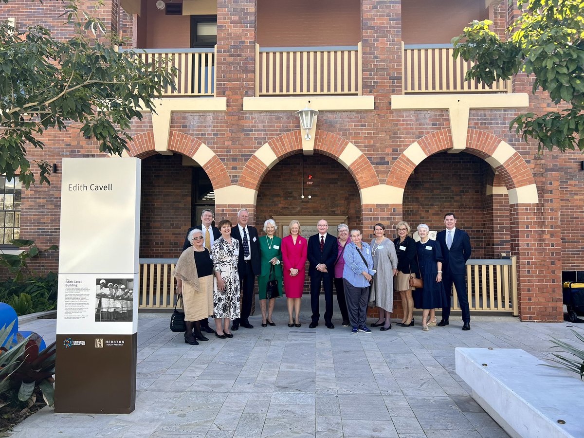 The Governor and Professor Nimmo officiated the Australian Unity 100 Year Commemorative Celebration and rededication of the Edith Cavell Building.